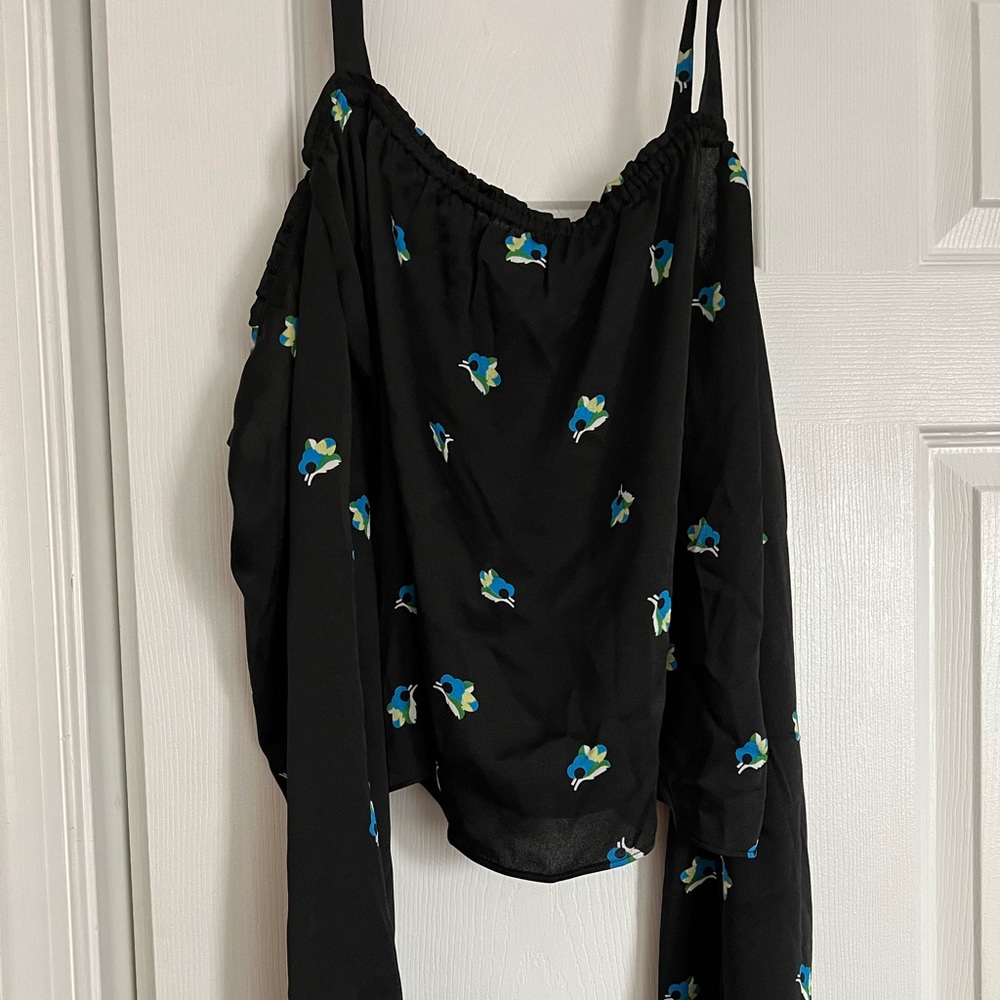Urban Outfitters Off the shoulder top